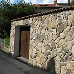 Casa De Cucu Navaluenga