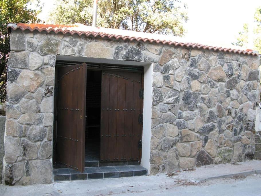 Casa De Cucu Navaluenga